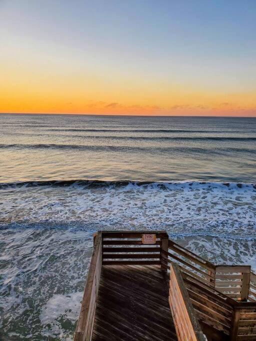 Beachfront Views! Sacred Sand II In Ntb North Topsail Beach Dış mekan fotoğraf
